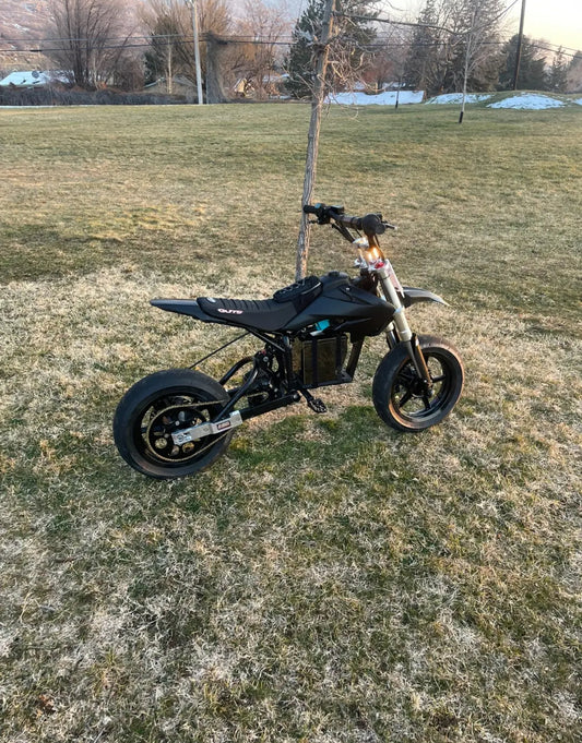 Black Supermotos Dunks - Razor