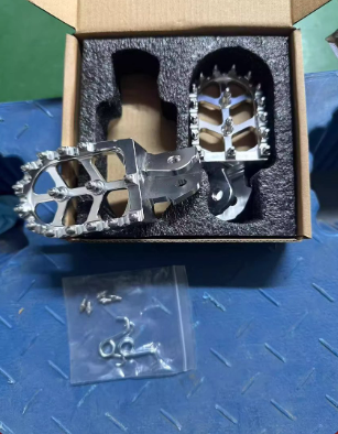 Prickly Pegs for Tuttio Soleil 01